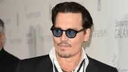 Johnny Depp surge irreconhecível em seu novo papel para o cinema - Divulgação/Warner Bros