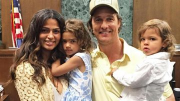Camila Alves e Matthew McConaughey com os filhos Vida e Livingston - Instagram/Reprodução