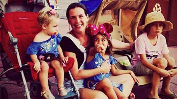 Vanessa Lóes com os filhos - Reprodução Instagram