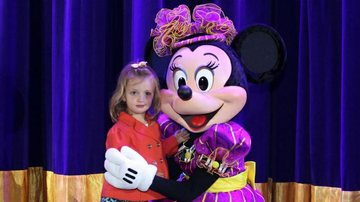 Eva, filha de Angélica e Luciano Huck, rouba a cena em estreia de espetáculo da Disney - Alex Palarea/AgNews