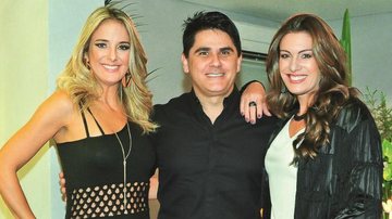 Ticiane Pinheiro e Cesar Filho e sua Elaine Mickely na festa. - JOÃO PASSOS/BRASIL FOTOPRESS