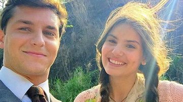 Camila Queiroz e Klebber Toledo em 'Eta Mundo Bom' - Reprodução Instagram