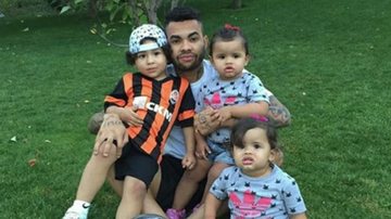 Dentinho posa com os filhos Bruno Lucas, Rafaella e Sophia - Instagram/Reprodução
