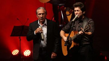 Daniel divide o palco com o pai em show intimista em São Paulo - Marcio Bertolone/Divulgação