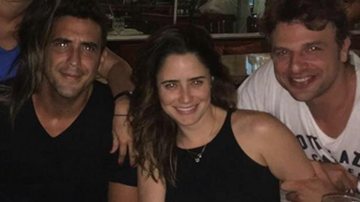 Fernanda Vasconcellos se diverte com o atual, Cássio Reis, e o ex-namorado André Marques - Reprodução/ Instagram