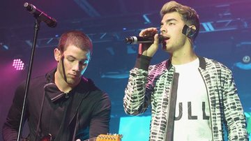 Nick Jonas e Joe Jonas - Getty Images