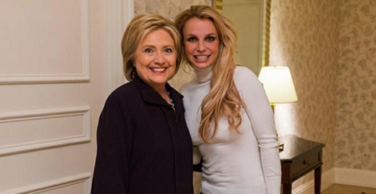 Britney Spears e Hillary Clinton - Facebook/Reprodução