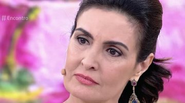 Fátima Bernardes se emociona com análise de suas mãos no Encontro - TV Globo/Reprodução