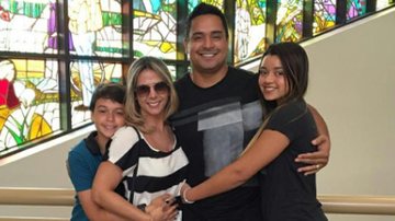 Carla Perez e Xanddy com os filhos Camilly Victória e Victor Alexandre - Instagram/Reprodução