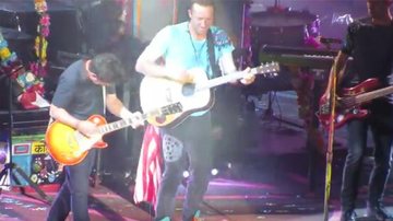 Coldplay toca com Michael J. Fox - Reprodução