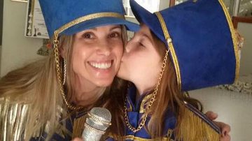 Ex-Paquita Roberta Cipriani com a filha, Nicole - Reprodução / Facebook