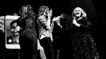 Adele faz videoconferência com fã - Reprodução/ Instagram