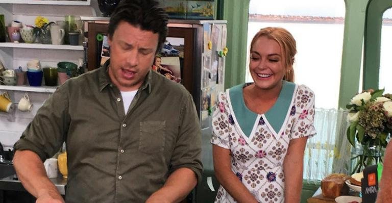 Lindsay Lohan aprende a cozinhar com Jamie Oliver - Reprodução / Instagram