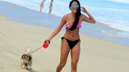 Munik Nunes exibe boa forma em praia carioca - Webert Belicio/Ag News