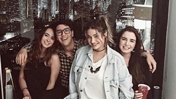 Sasha com amigos em NY - Instagram/Reprodução