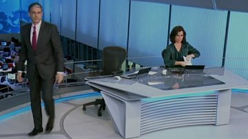 William Bonner deixa estúdio do Jornal Nacional antes do fim e deixa telespectadores intrigados - TV Globo/Reprodução