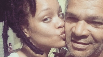 Rihanna ao lado do pai, Ronald Fenty - Reprodução/Instagram
