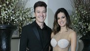 Vera Viel, mulher de Rodrigo Faro, rouba a cena com vestido transparente em jantar beneficente - Rafael Cusato/Brazil News