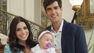 Sabrina Petraglia e Marcos Pitombo com o bebê do casal Shirlei e Felipe - Globo/João Cotta