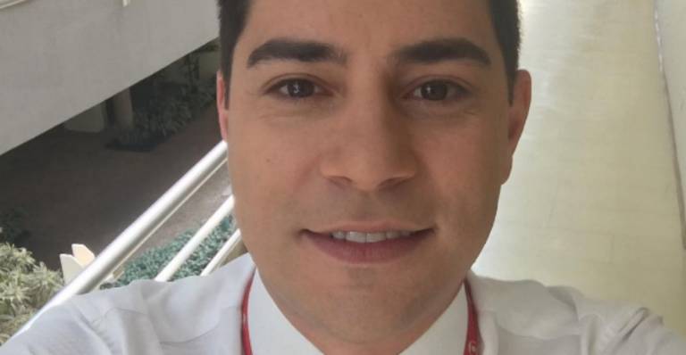 Evaristo Costa se surpreende com novo 'fã', chamado Evaristinho - Reprodução/Instagram