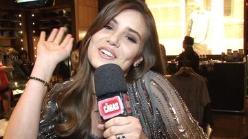 A atriz Camila Queiroz revela as qualidades do eleito. Confira - CARAS Digital