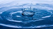 Água ajuda a emagrecer e traz benefícios à saúde - Divulgação