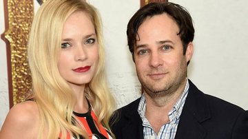 Caitlin Mehner e Danny Strong - Getty Images