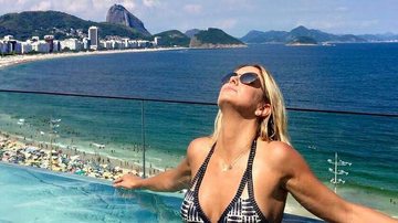 Aos 49, Ticiane Pinheiro vai à praia no Rio - Reprodução Instagram