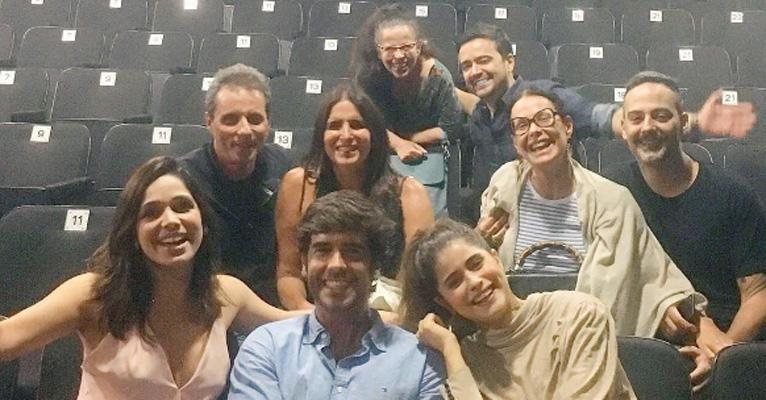 Elenco de Haja Coração se reúne no teatro - Reprodução/ Instagram