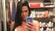 Gracyanne Barbosa posa de lingerie em frente ao espelho e exibe músculos definidos - Reprodução Instagram