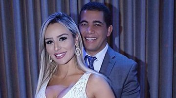 Letícia Santiago posa com o marido - Instagram/Reprodução