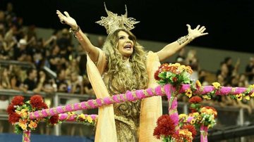 Elba Ramalho desfila no Sambódromo do Anhembi - Manuela Scarpa/Brazil News