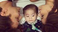 Klebber e Camila visitam bebê com doença rara - Reprodução Instagram