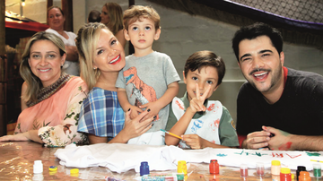 Eliana e o filho, Arthur, entre Maíra Barbosa Ricco, Luca e Rodrigo Frampton - Marcos Ribas/Brazil News