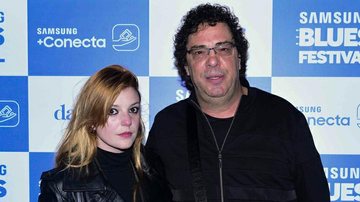 Casagrande troca carinhos com nova namorada - Leo Franco / AgNews