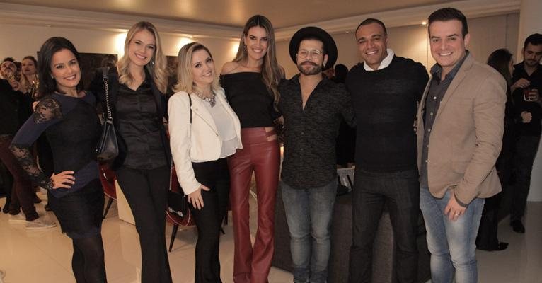 Andréa Guimarães recebe time de famosos em festa - Marcos Ribas/Brazil News