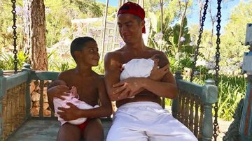 Cristiano Ronaldo curte férias com a família - Instagram/Reprodução