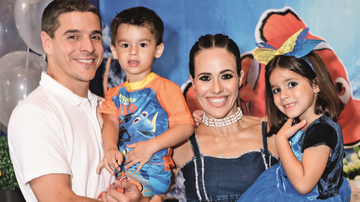 Fernanda Pontes e Diogo Boni com os filhos Matheus e Malu - CHRIS DITTZ/DIVULGAÇÃO