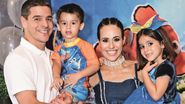 Fernanda Pontes e Diogo Boni com os filhos Matheus e Malu - CHRIS DITTZ/DIVULGAÇÃO