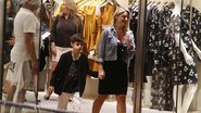 Mari Alexandre curte dia de compras com o filho, Záion - AgNews