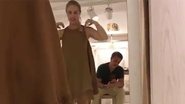 Angélica vai às compras na Itália e maridão registra tudo direto do provador - Reprodução Instagram