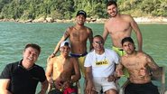 David Brazil posa com Neymar, Neymar Jr., Bruninho, Thiago Silva e Daniel Alves - Instagram/Reprodução