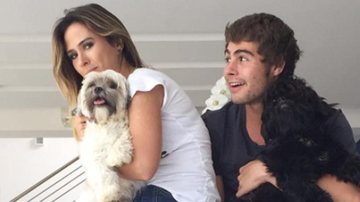 Rafael Vitti se diverte com cachorros de Tatá Werneck - Reprodução/ Instagram