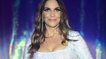 Ivete Sangalo exibe barriguinha discreta em show - Leo Franco/ AgNews