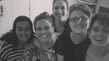 Carol Duarte e Aline Klein com amigas em momento de diversão - Instagram/Reprodução