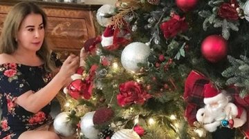 Zilu Camargo monta árvore gigante de Natal em sua mansão - Instagram/Reprodução