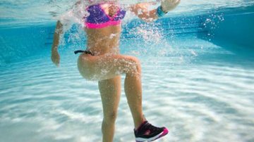 Crossfit aquático faz perder até 500 calorias por hora - Divulgação