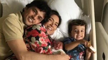 Patricia Abravanel e Fabio Faria com os filhos Pedro e Jane - Instagram/Reprodução