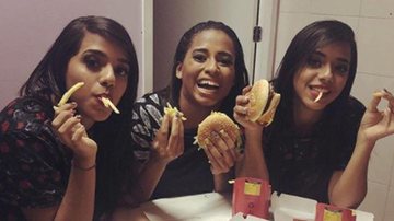 Mc Loma se emociona ao comer lanche do McDonalds - Reprodução/Instagram