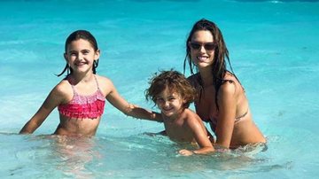 Alessandra Ambrosio com os filhos, Anja e Noah - Reprodução / Instagram